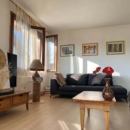 Maison Dans Les Jardins * אקס-לה-באינס