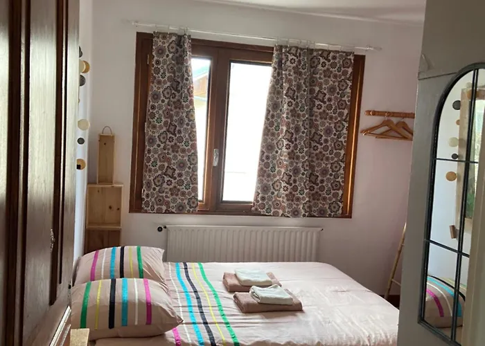 Maison Dans Les Jardins *