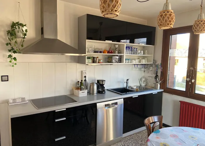 Maison Dans Les Jardins *